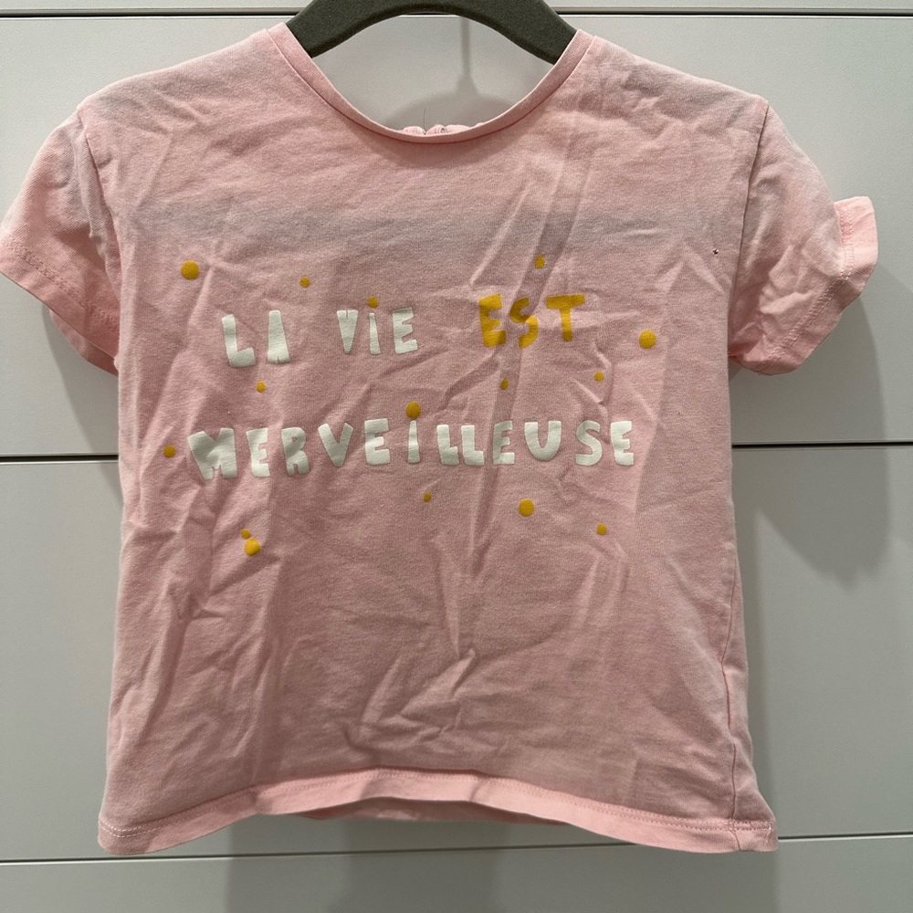 Toddler Girls T-shirt with writing in French, Size 24-36 months